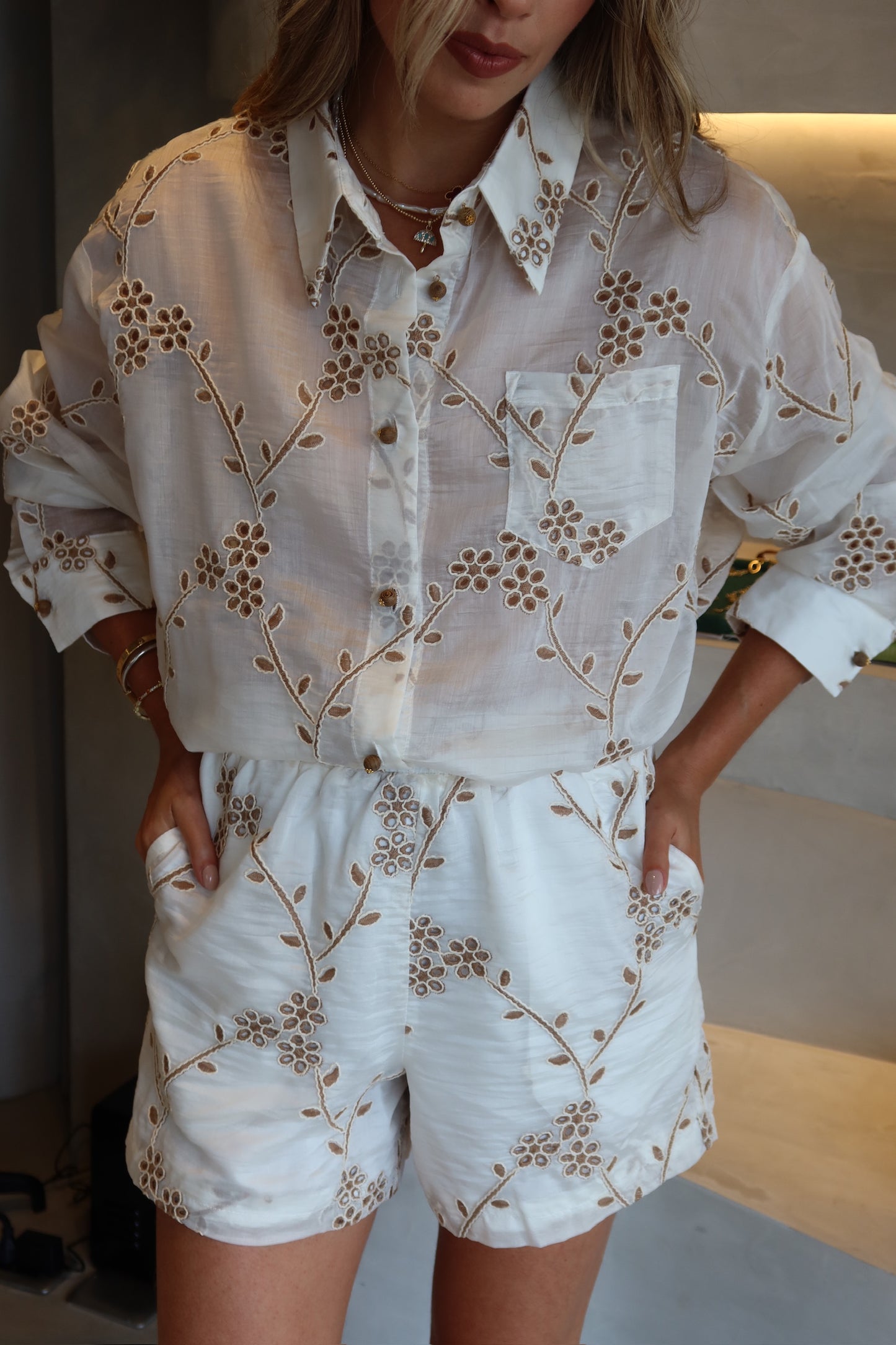 First Class Fit - Eyelet Short Set