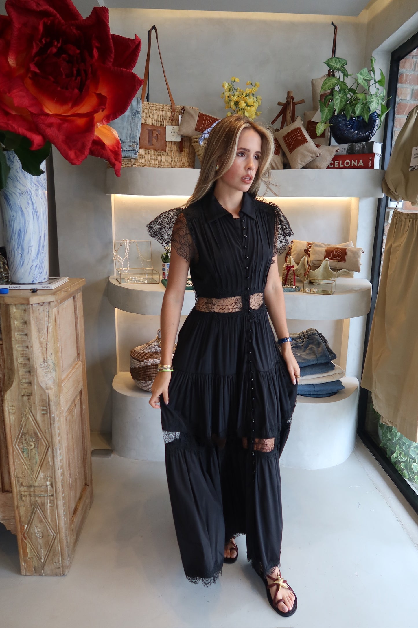 Palm Beach Princess - Lace Black Dress