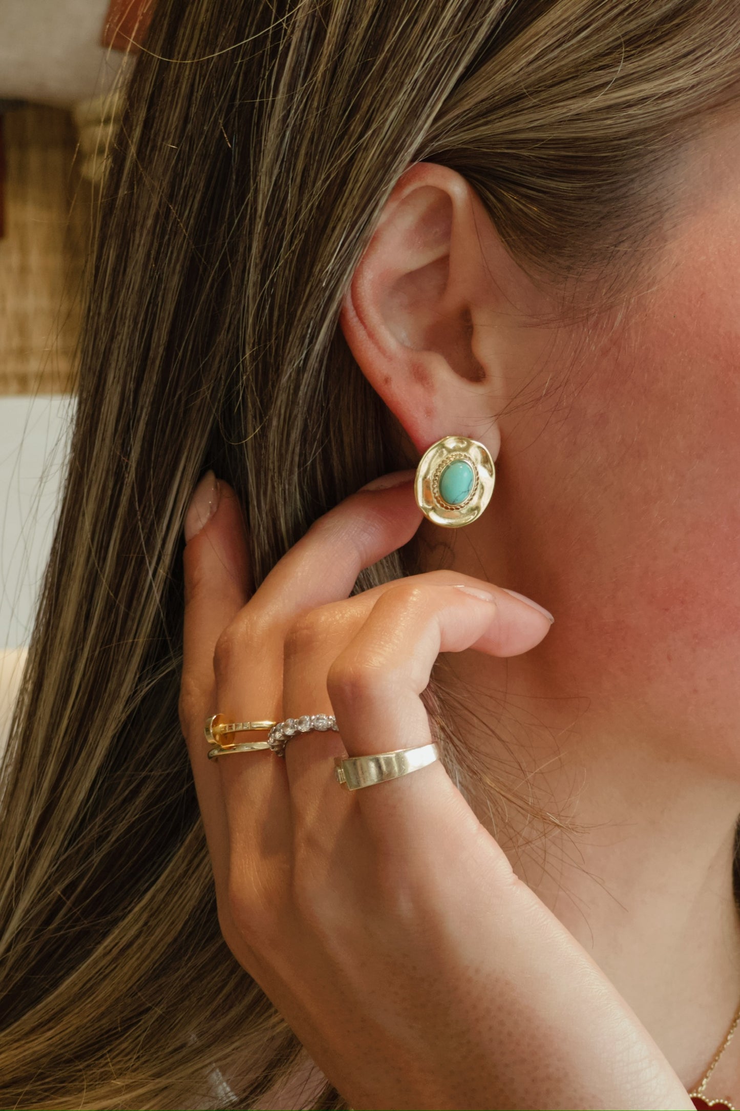 TURQUOISE OVAL STUDS - Earrings