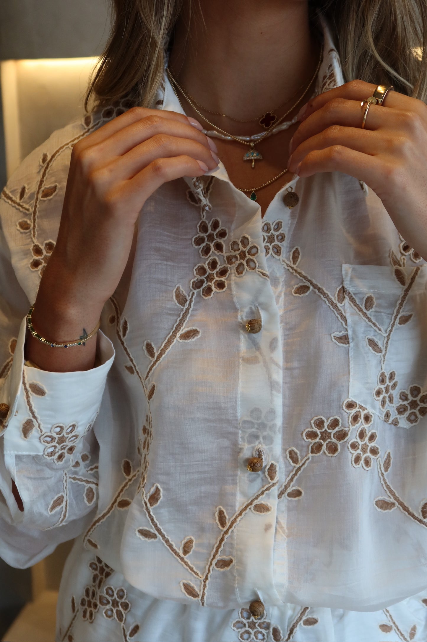 First Class Fit - Eyelet Short Set