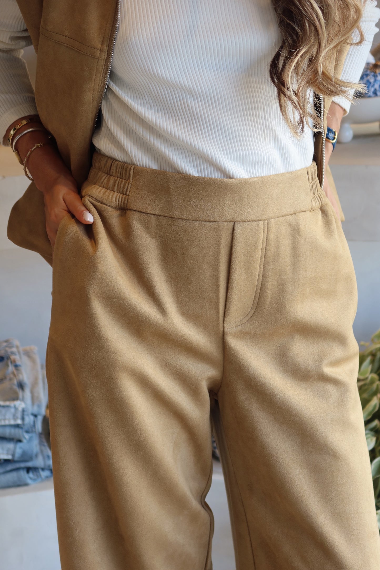 Layover luxe - suede pant set