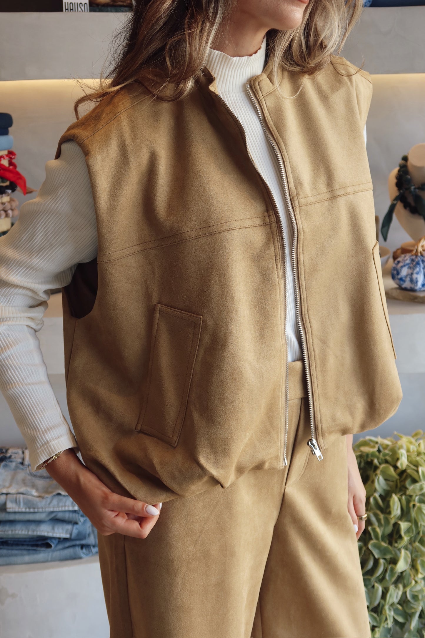 Layover luxe - suede pant set